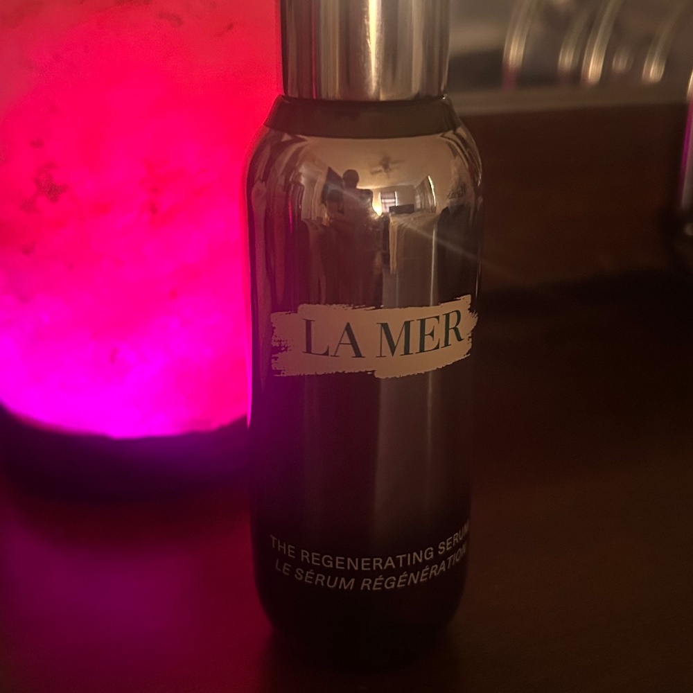 La Mer regenerarating serum
